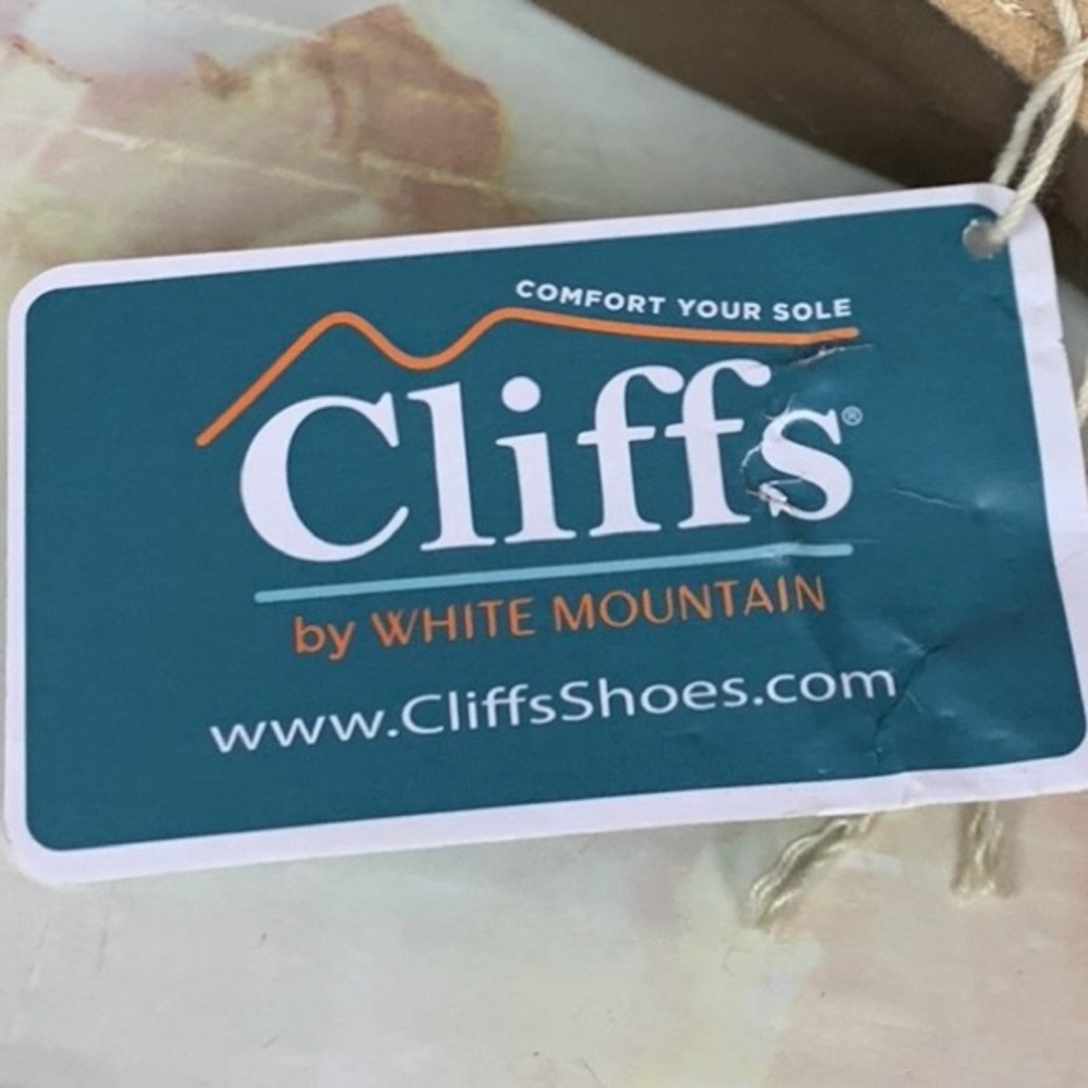 Cliff's by White Mountain Tan and Pink Beaded Floral Cupcake Comfort Wed… - Picture 11 of 13